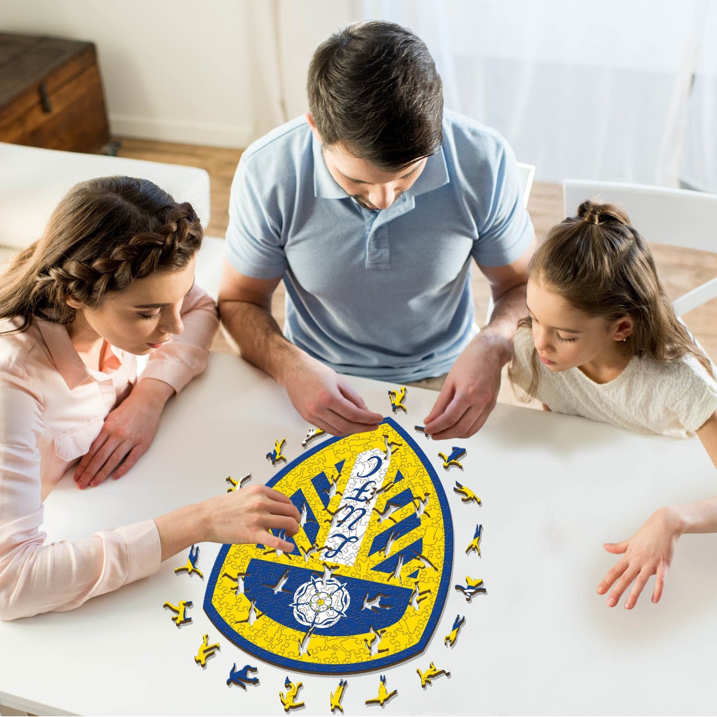 Leeds United FC® Logo - Wooden Puzzle